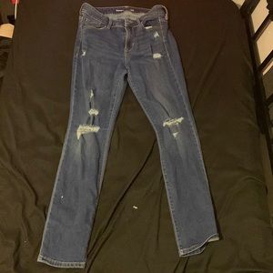 Jeans with holes